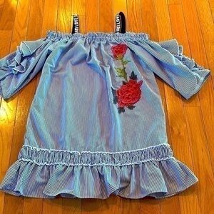 Hannah Banana Off the Shoulder Blouse Embroidered flowers size 10